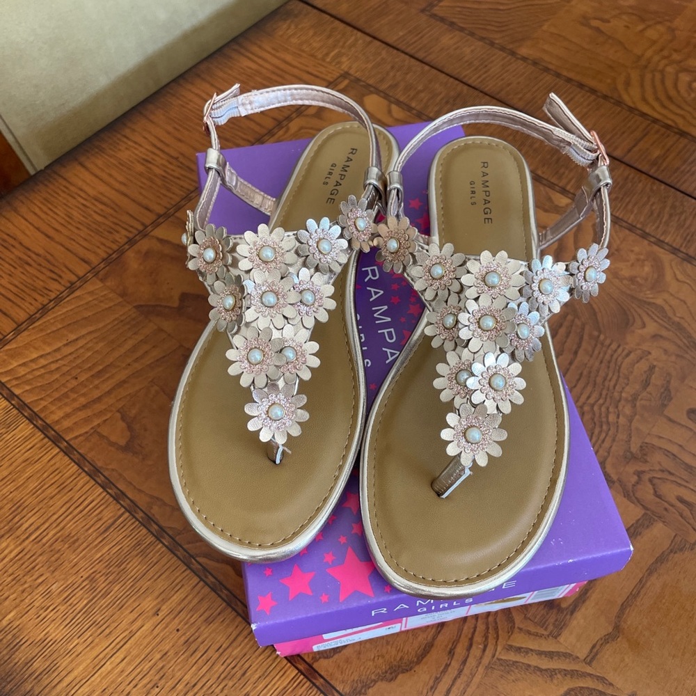 NEW Rampage Girls Sandals Brianna Rose Gold Sz 5 M  (sizes 2 & 4 also Available) - Picture 8 of 12